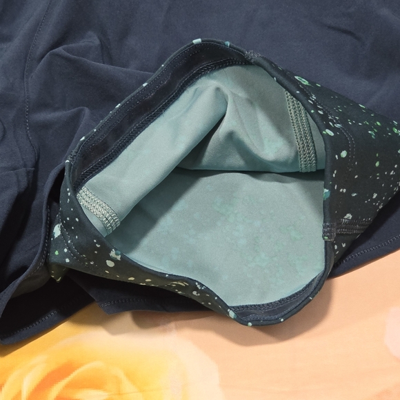 Athleta teal HIIT 2-in-1 short - Picture 5 of 8